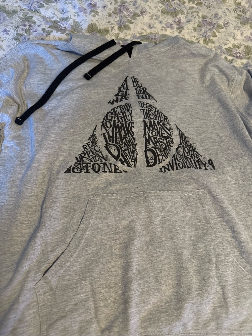 Universal Studios Harry Potter Grey Hooded lightweight long sleeve shirt (M)
